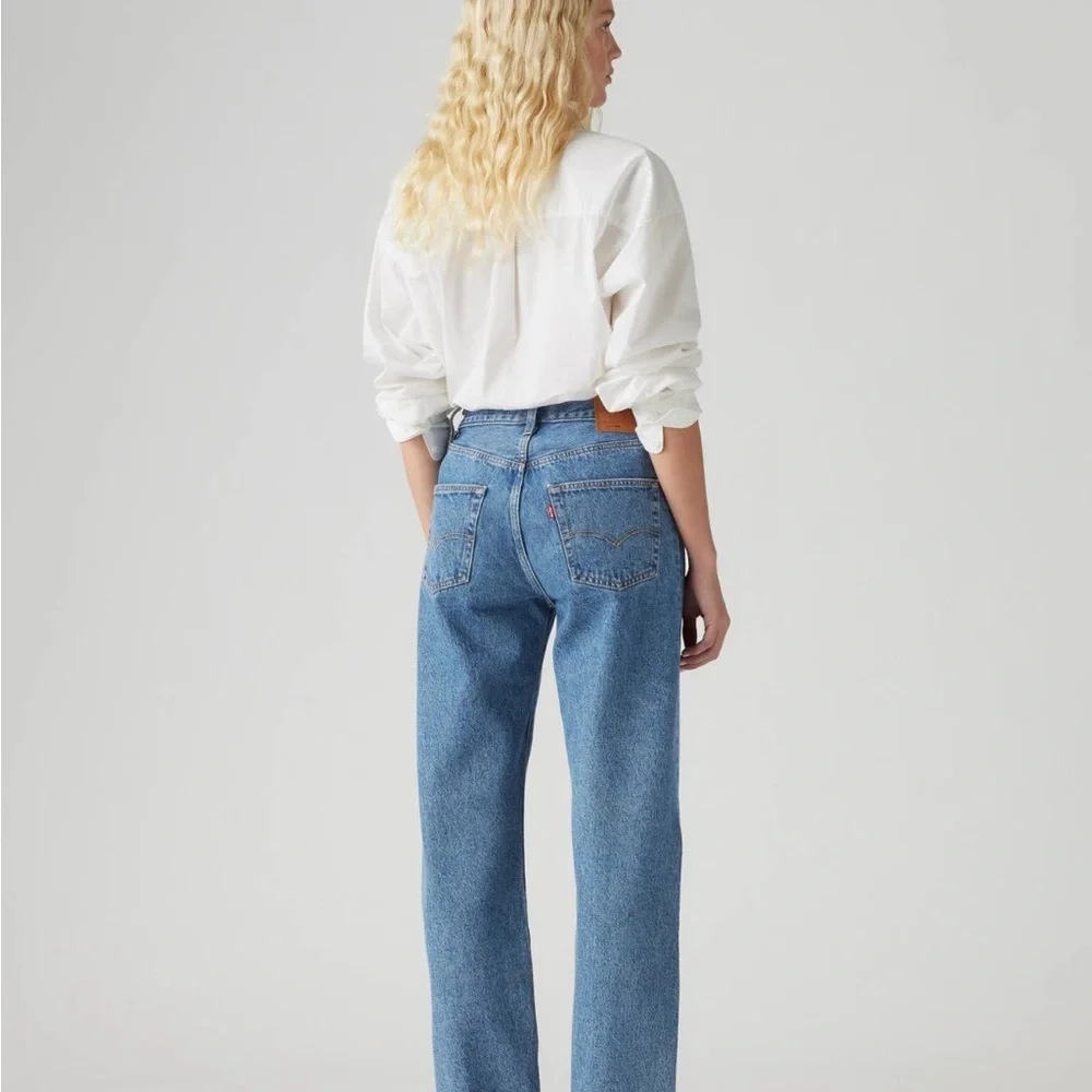 Levi's 501 ‘90s Women's Classic Straight Leg Denim Jeans - Picture 3 of 3